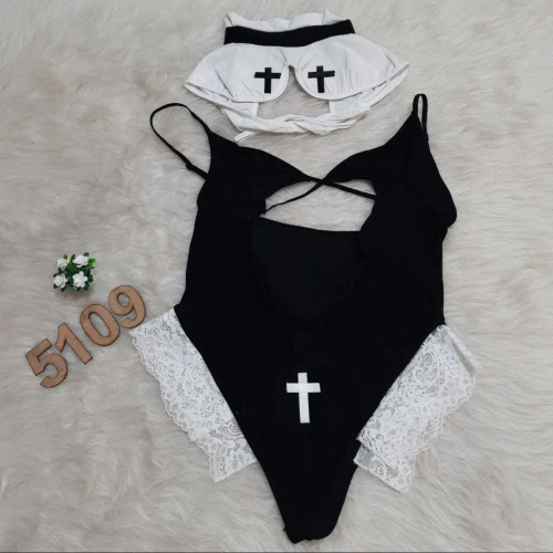 کاستوم راهبه